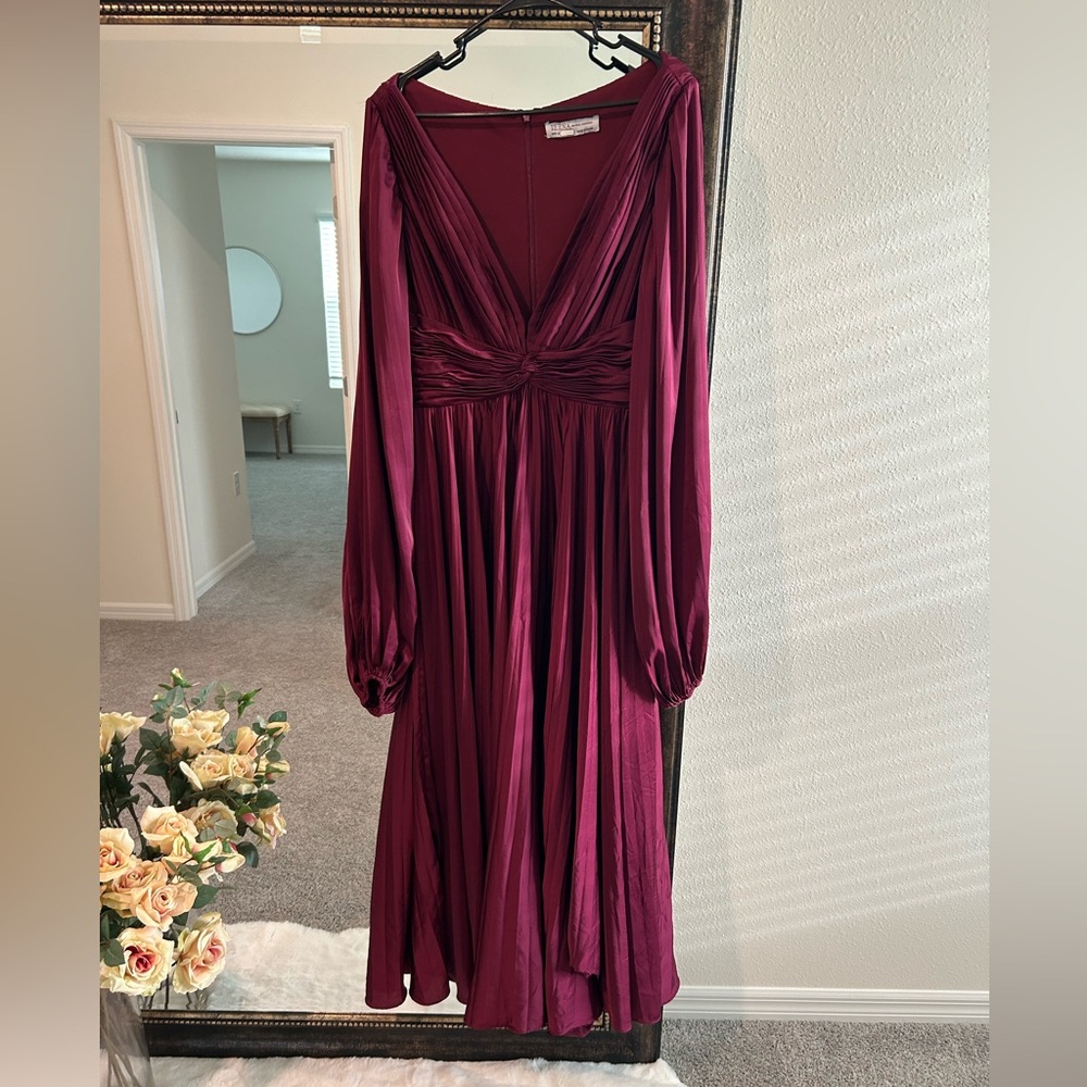 Ieena for Mac Duggal - Elegant Red Wrap Gown with Plunge Neckline - Picture 2 of 7